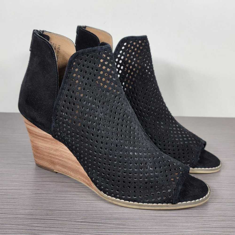 Susina Kinston Peep Toe Perforated Wedge Bootie, Black Suede, Size 9.5 & 10